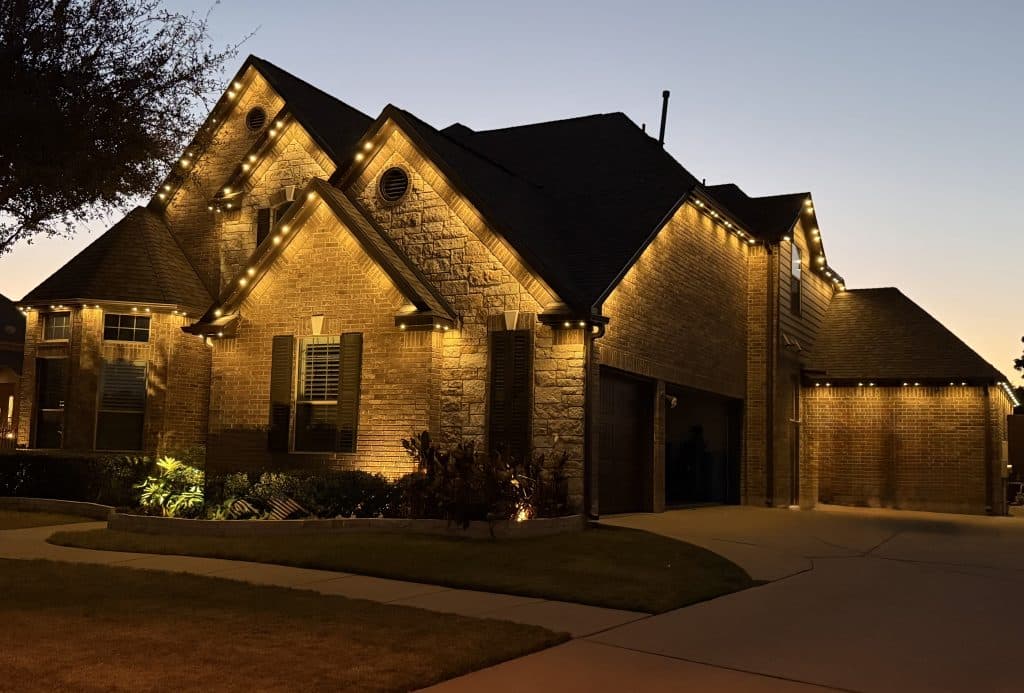 TruLight manufacturer example: Home with permanent LED roofline lighting